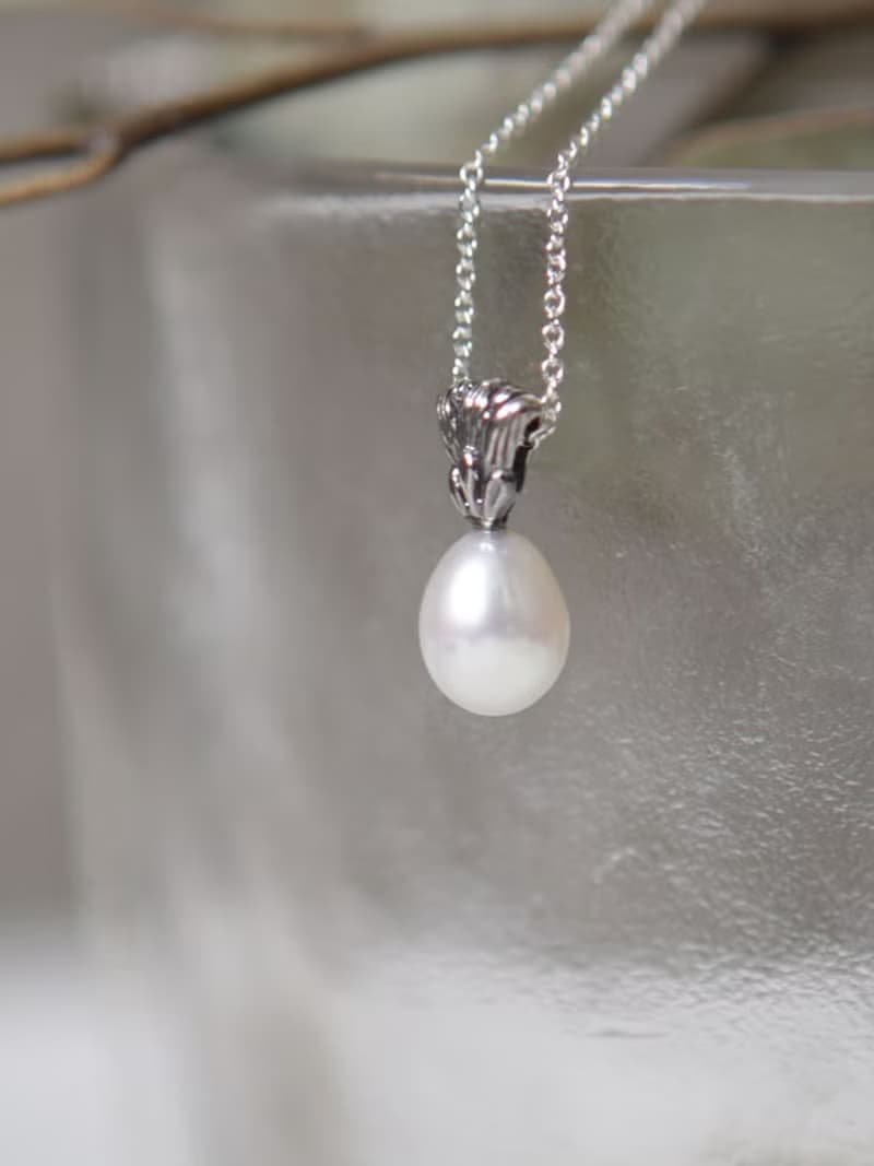 純銀花型墜頭珍珠項鍊
