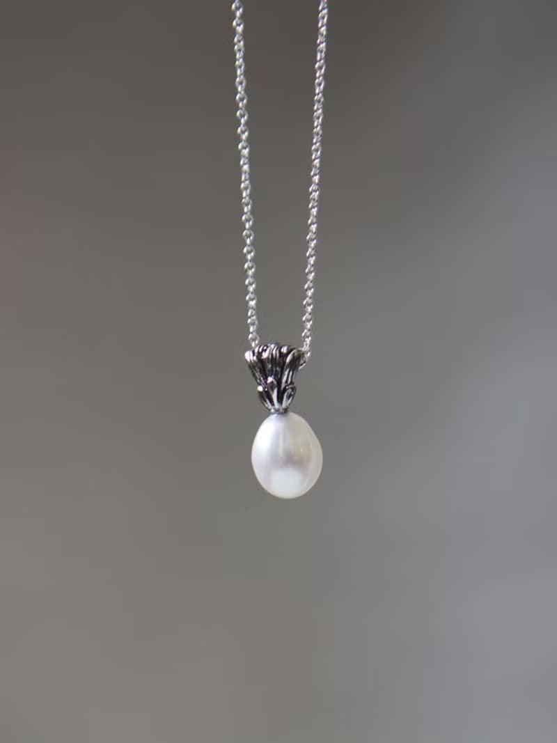 純銀花型墜頭珍珠項鍊
