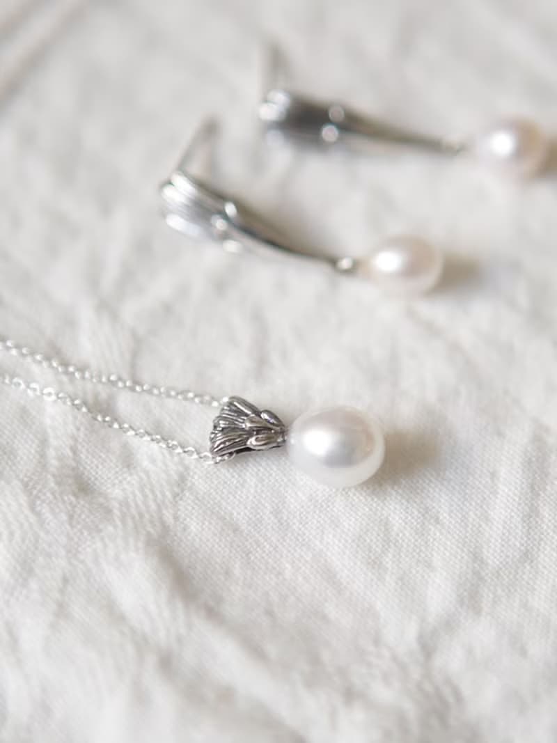 純銀花型墜頭珍珠項鍊
