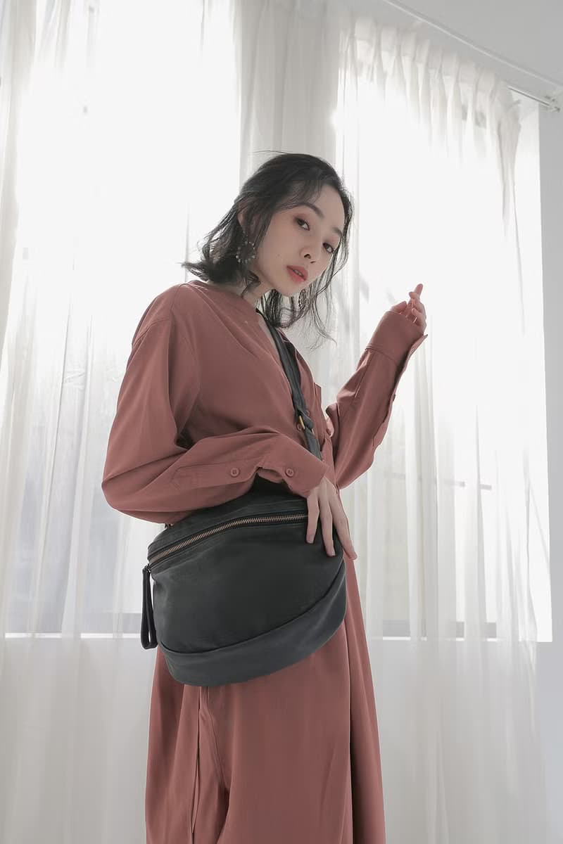 supportingrole 寬帶設計真皮肩背隨身包側背包 藍灰
