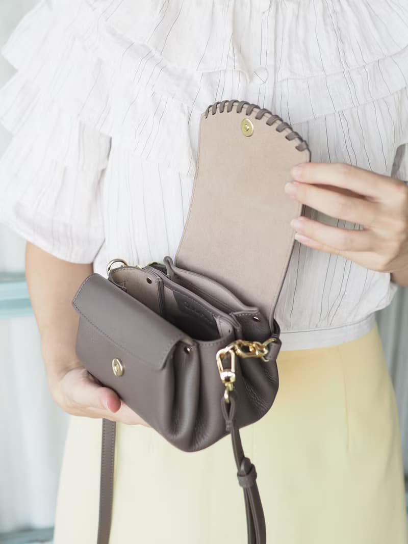 Canele (Ash Grey): Mini bag, Crossbody bag, Cow Leather wallet, soft leather