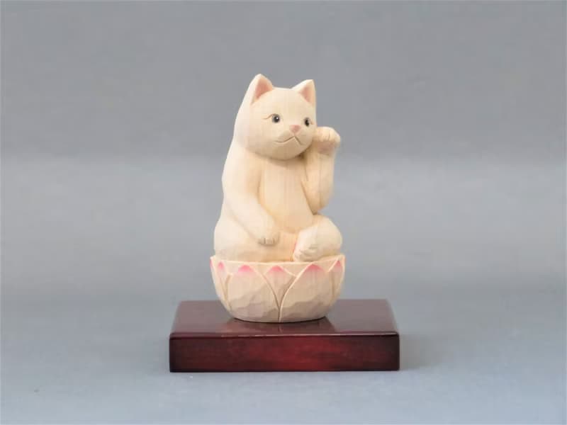 佛系貓咪 左手招財貓 木雕 2004