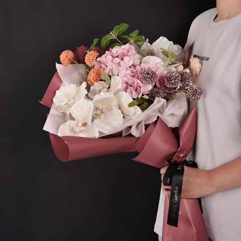 仿真晨曦蘭語 蘭繡交織花束 Meric Garden