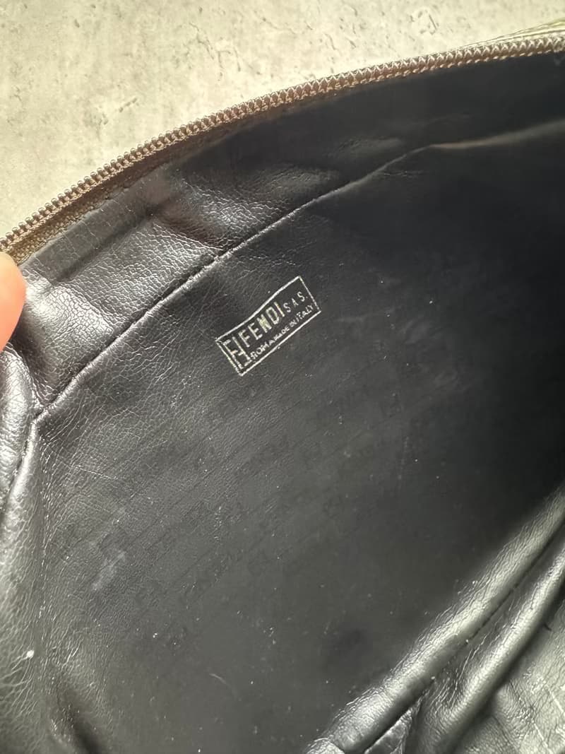 中古正品70年代Fendi芬迪FF logo老花斜背包側背包橄欖綠色真皮