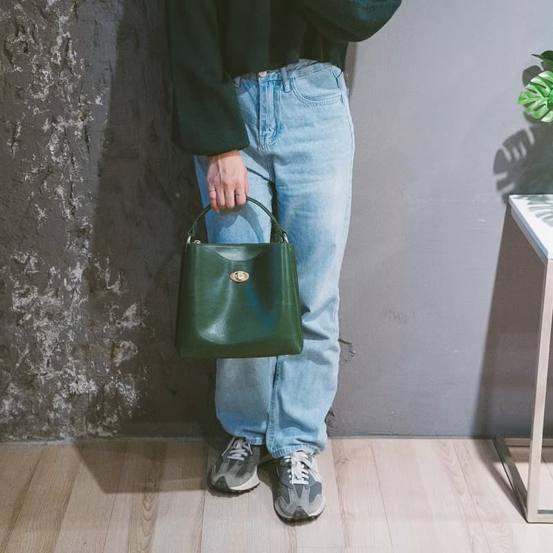 典雅旋扣真皮手提斜背包 22268 綠