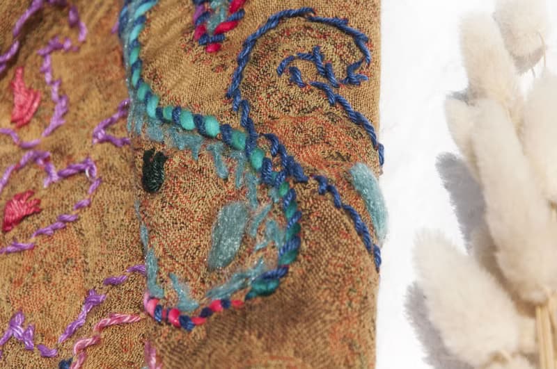 保暖毛毯 羊毛刺繡披肩/針織圍巾/刺繡圍巾/羊絨披巾/喀什米爾Cashmere 聖誕節禮物 交換禮物 母親節 父親節-花