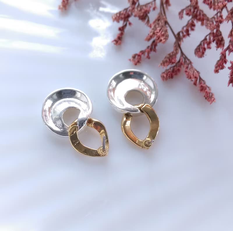 Vintage Jewelry 西洋古董飾品 摩登雙色 精巧  針式耳環
