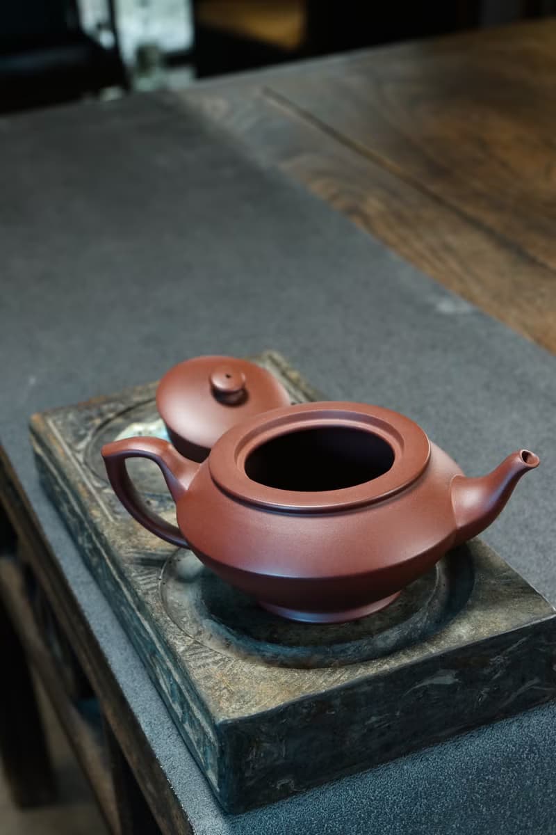 送禮紫砂壺茶壺汉云   紫泥 240ml 14孔 刘素素作品  整器衔接自