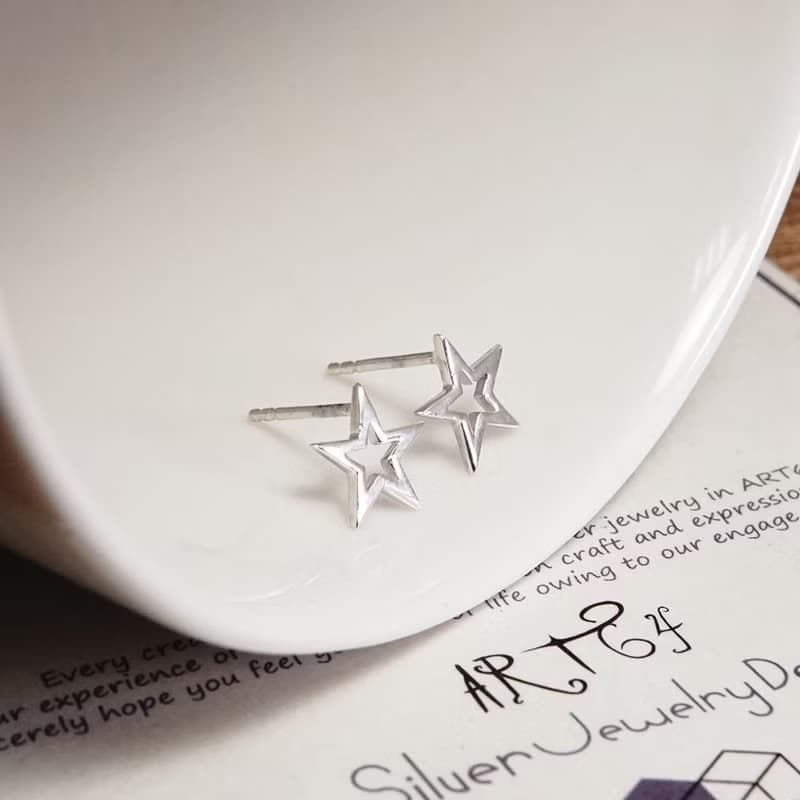 兒時回憶 鏤空星星 925純銀 針式耳環