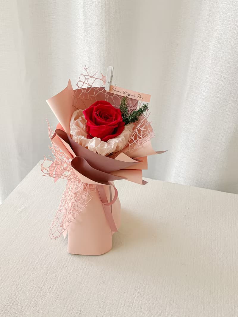 致女孩 x 不凋玫瑰單支花束