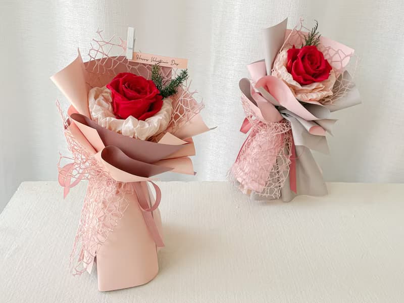 致女孩 x 不凋玫瑰單支花束