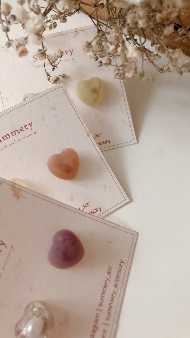 日常小貼耳 磨砂糖 心型耳飾