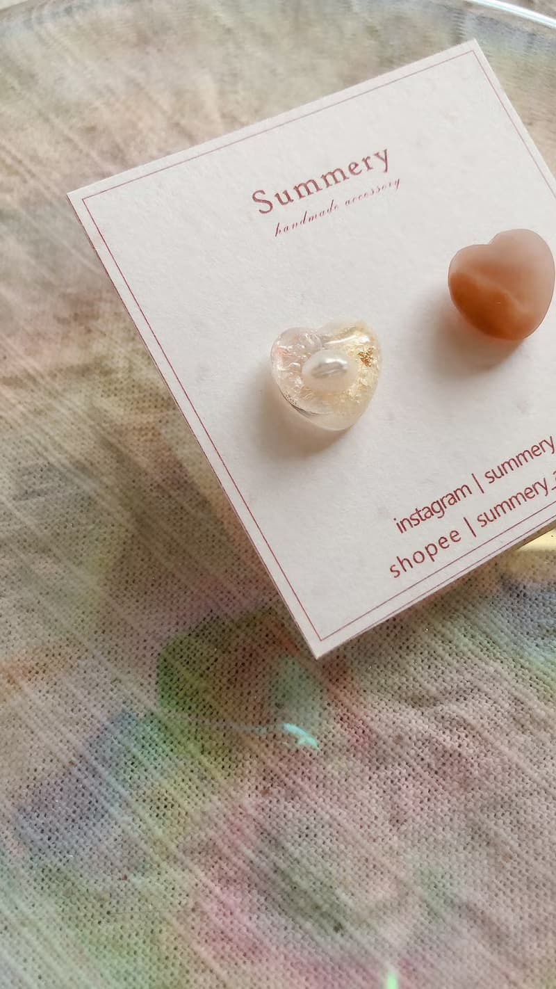 日常小貼耳 磨砂糖 心型耳飾