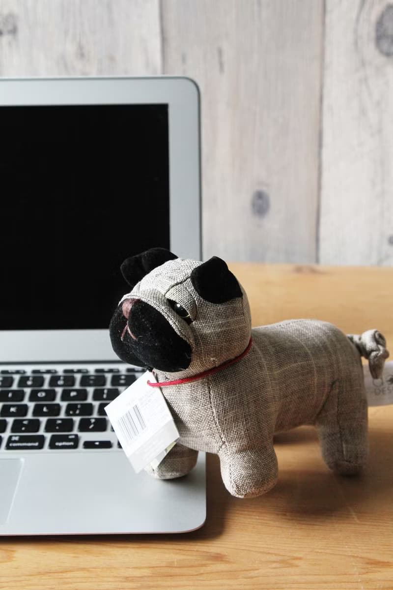 英國Dora Design高品質設計動物布偶造型紙鎮(卡其色鬥牛犬款)
