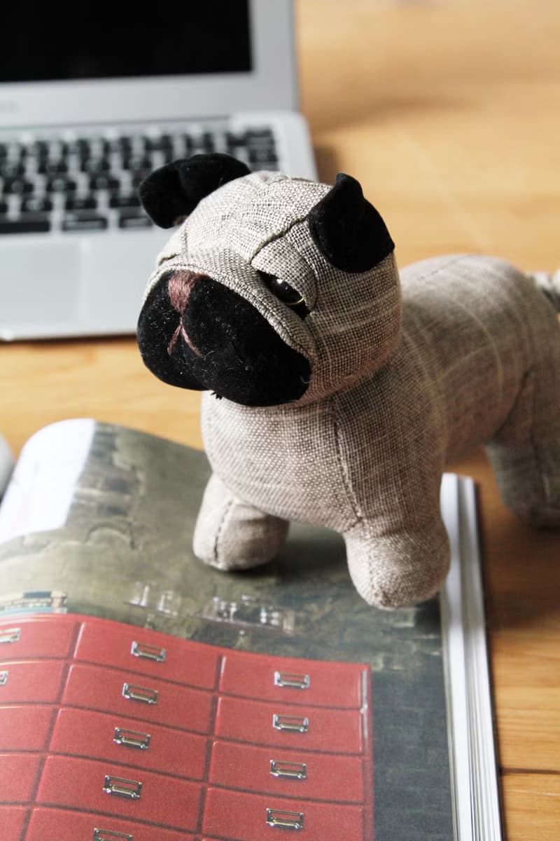 英國Dora Design高品質設計動物布偶造型紙鎮(卡其色鬥牛犬款)