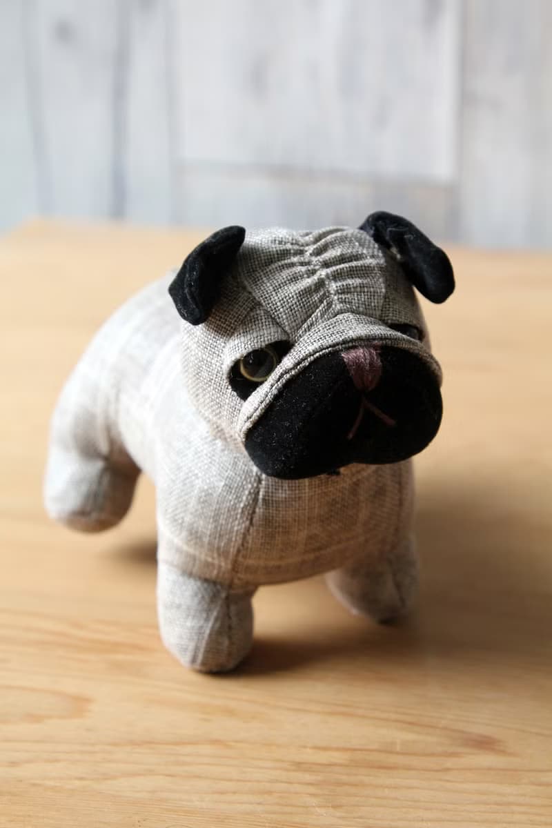 英國Dora Design高品質設計動物布偶造型紙鎮(卡其色鬥牛犬款)