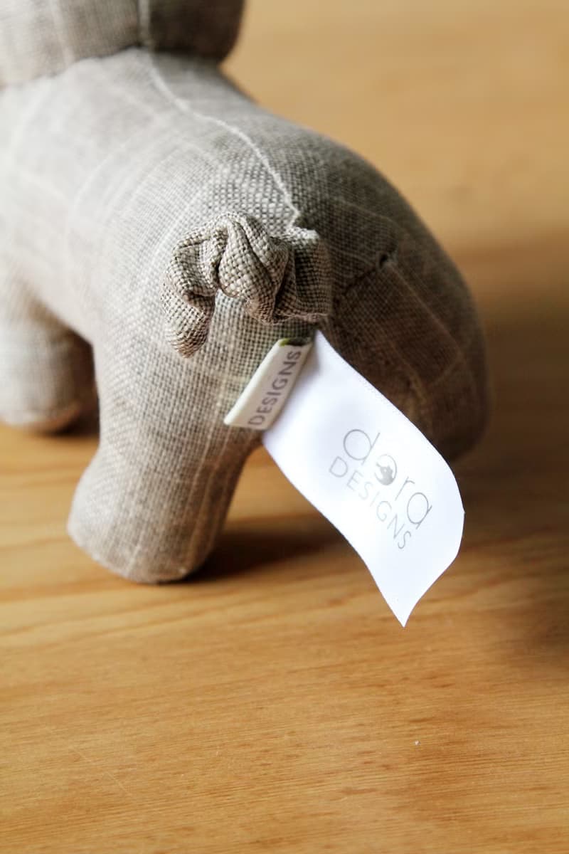 英國Dora Design高品質設計動物布偶造型紙鎮(卡其色鬥牛犬款)