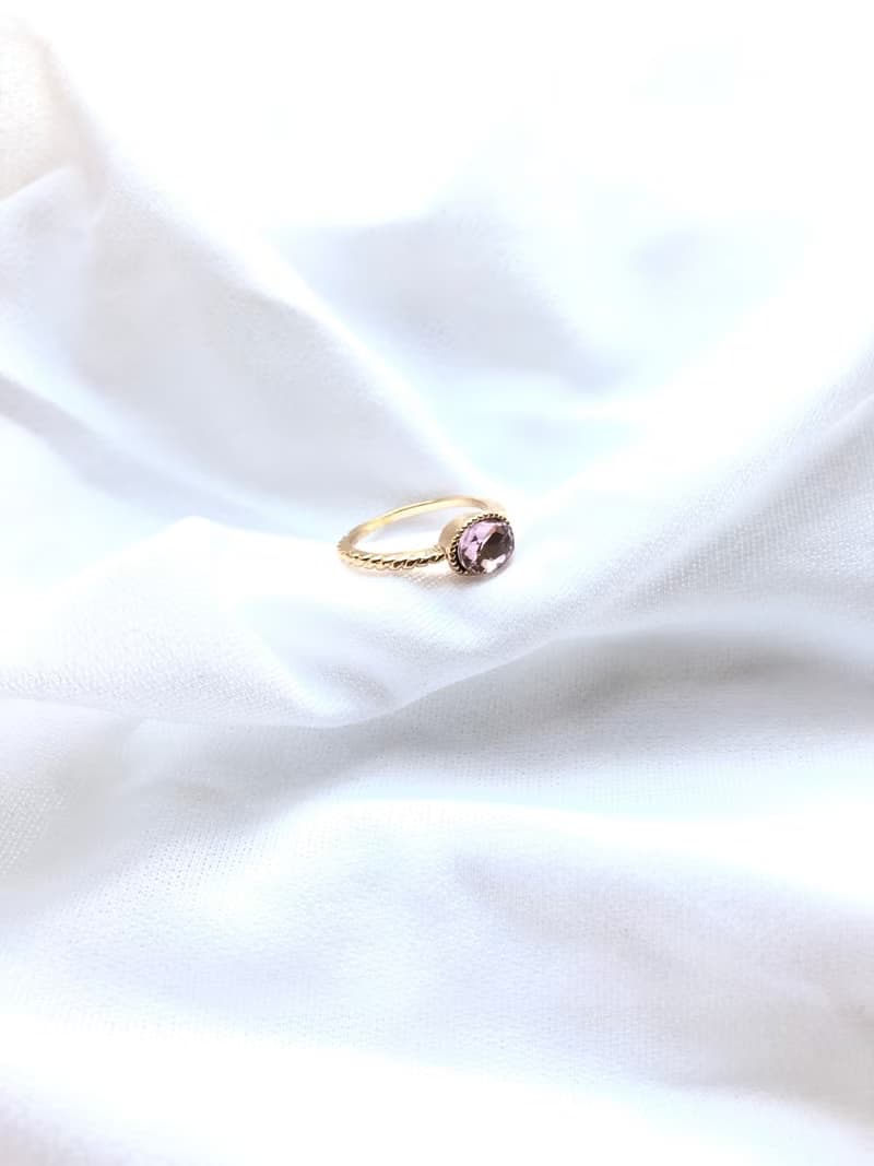 Vintage Purple Oval Gemstone Gold Solitaire Ring