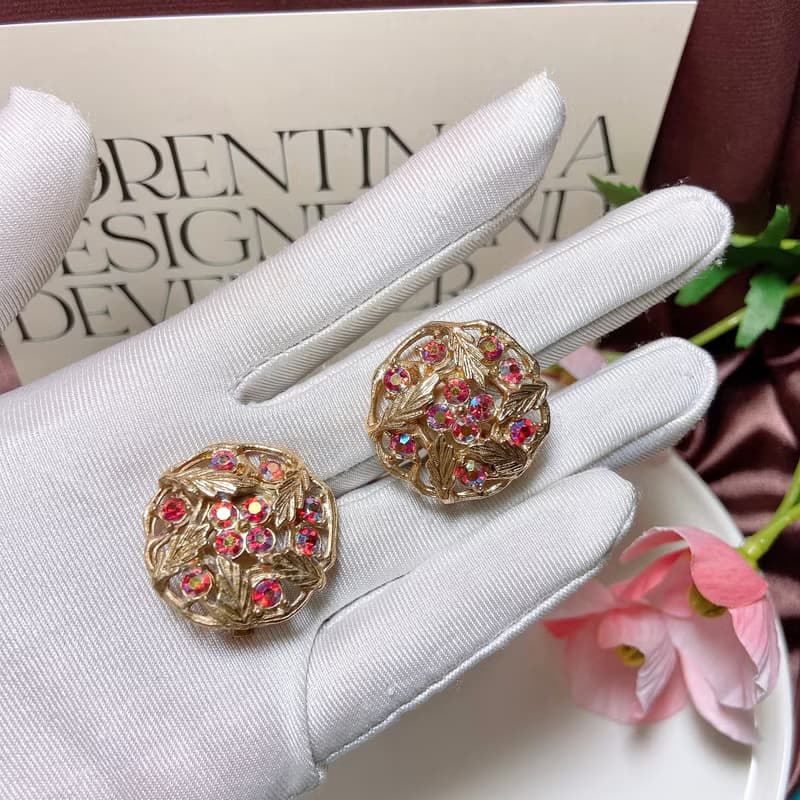 【西洋古董飾品】Sarah Pat Pend沙金葉脈線條梅紅萊茵鑽耳環耳夾