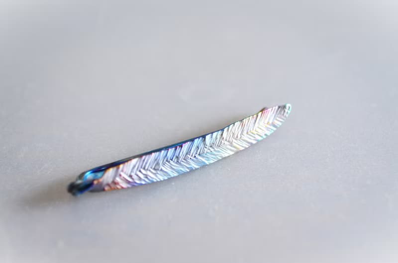 Titanium tie bar・飾り羽の純チタンネクタイピン５６mm・A