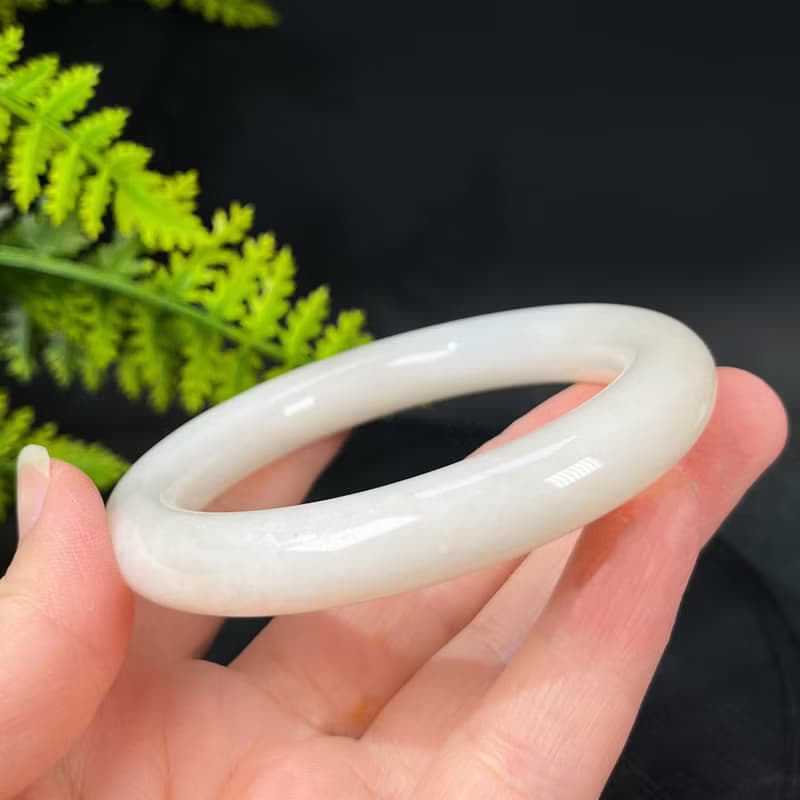 和田玉手鐲59MM 糖白色圓條玉手環 附證書 玉質細膩 色澤溫潤誘人