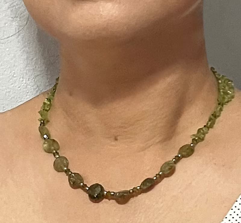 Peridot and silver  minimalist necklace, Stylist Necklace, healing gemstone Neck