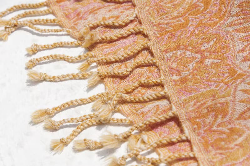 水煮羊毛披肩/針織圍巾/刺繡圍巾/羊絨披巾/喀什米爾Cashmere-花