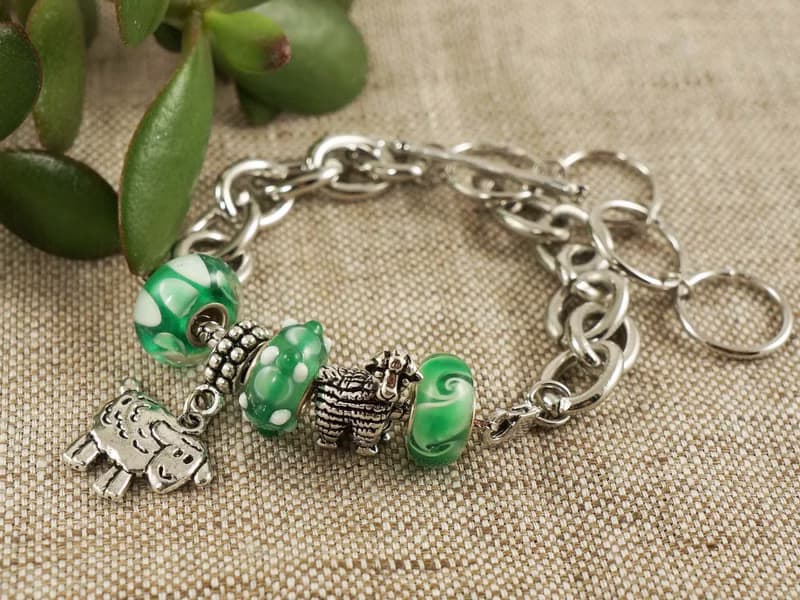 Sheep Aries Green Lampwork Glass Large Silver Chain Euro Charm Bracelet Jewelry