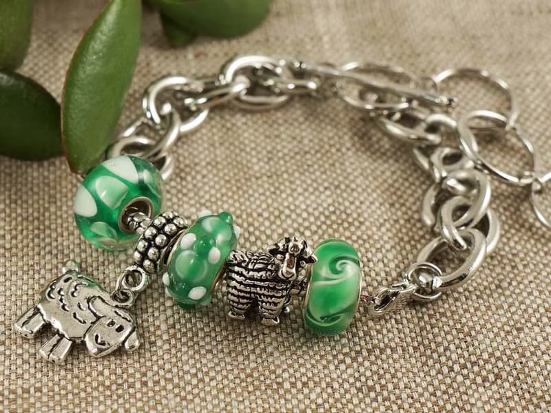 Sheep Aries Green Lampwork Glass Large Silver Chain Euro Charm Bracelet Jewelry