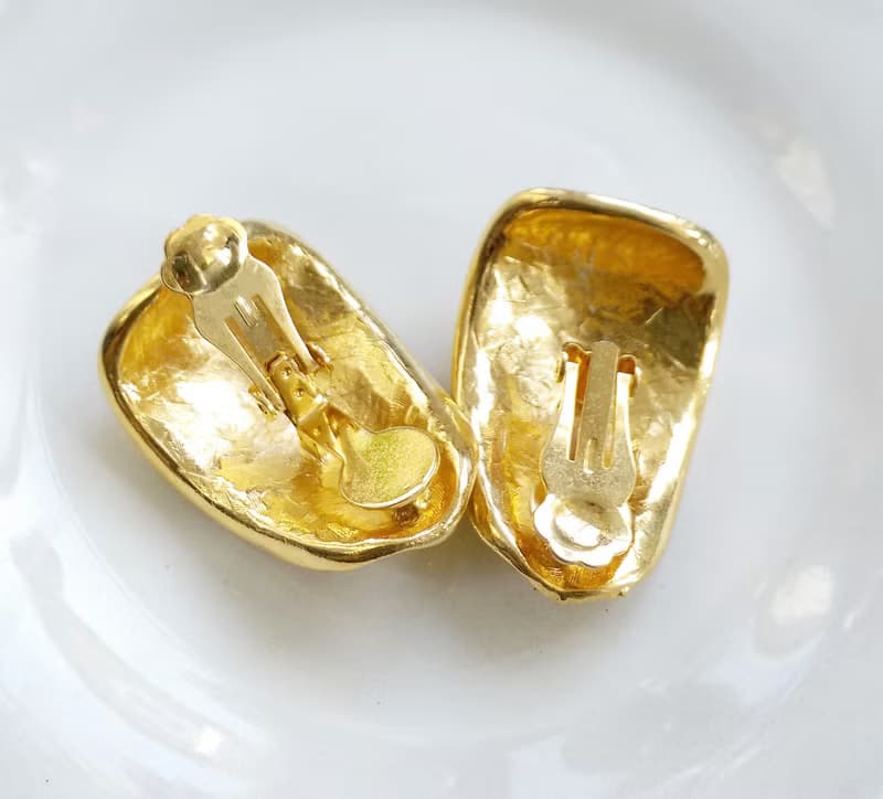 【西洋古董飾品 】金色調 動物紋 大耳環 夾式耳環