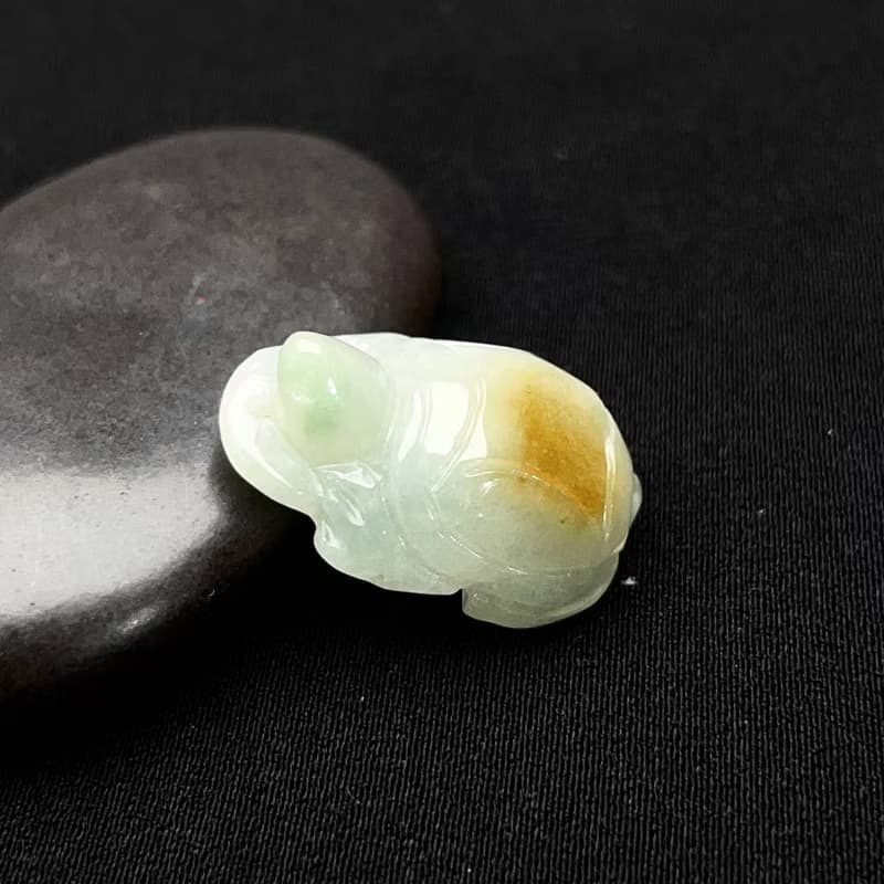【吉祥‧長壽】飄黃花翡翠烏龜吊飾 | 天然緬甸玉翡翠A貨 | 送禮