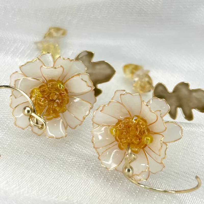 【白色野菊x黃水晶-水晶花耳環】11月生日花生日石 花言日和