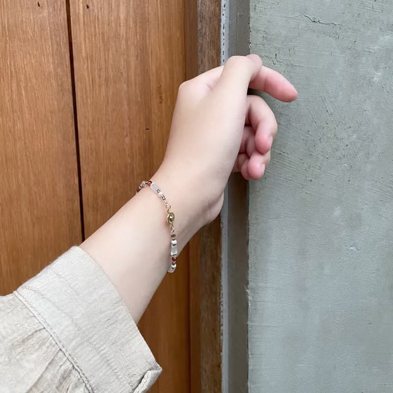 琥珀蜜糖色 琉璃礦石手鍊