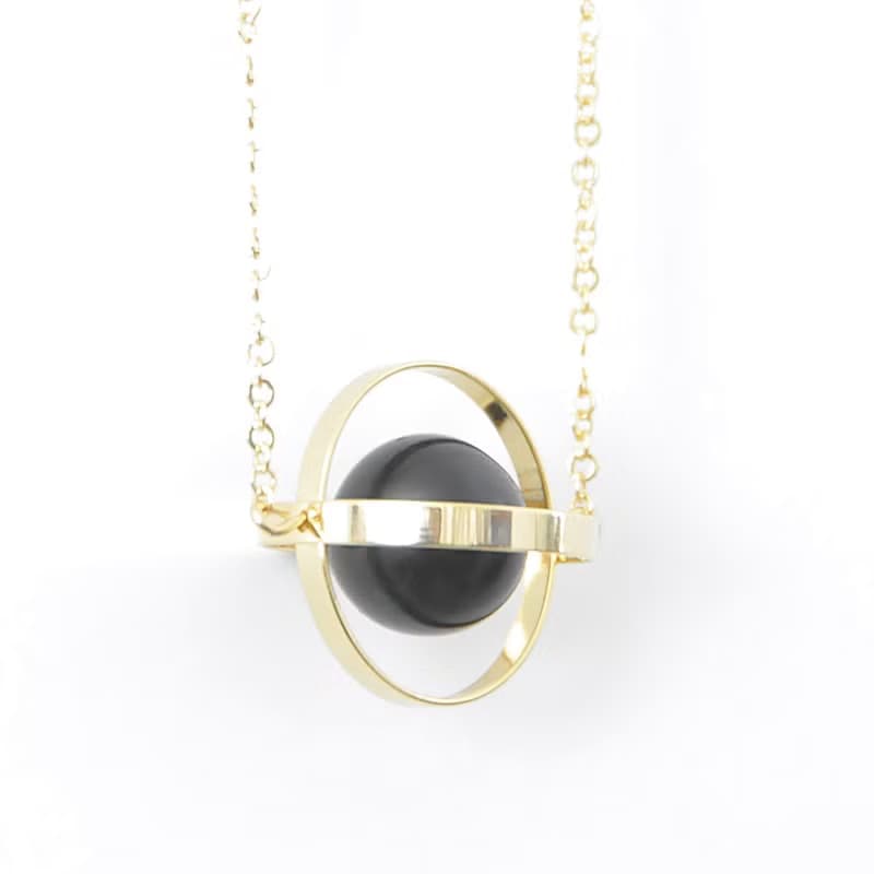 守護星球。宇宙。金環。黑曜石。項鍊 Guardian Planet。Galaxy。Golden Ring。Obsidian。Necklace。生日禮物。閨蜜禮物。姐妹禮物