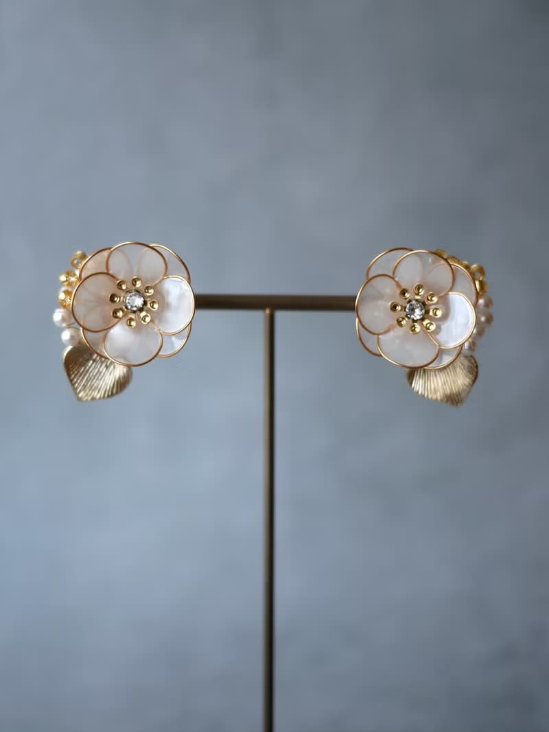 輝の花 ピアスorイヤリング