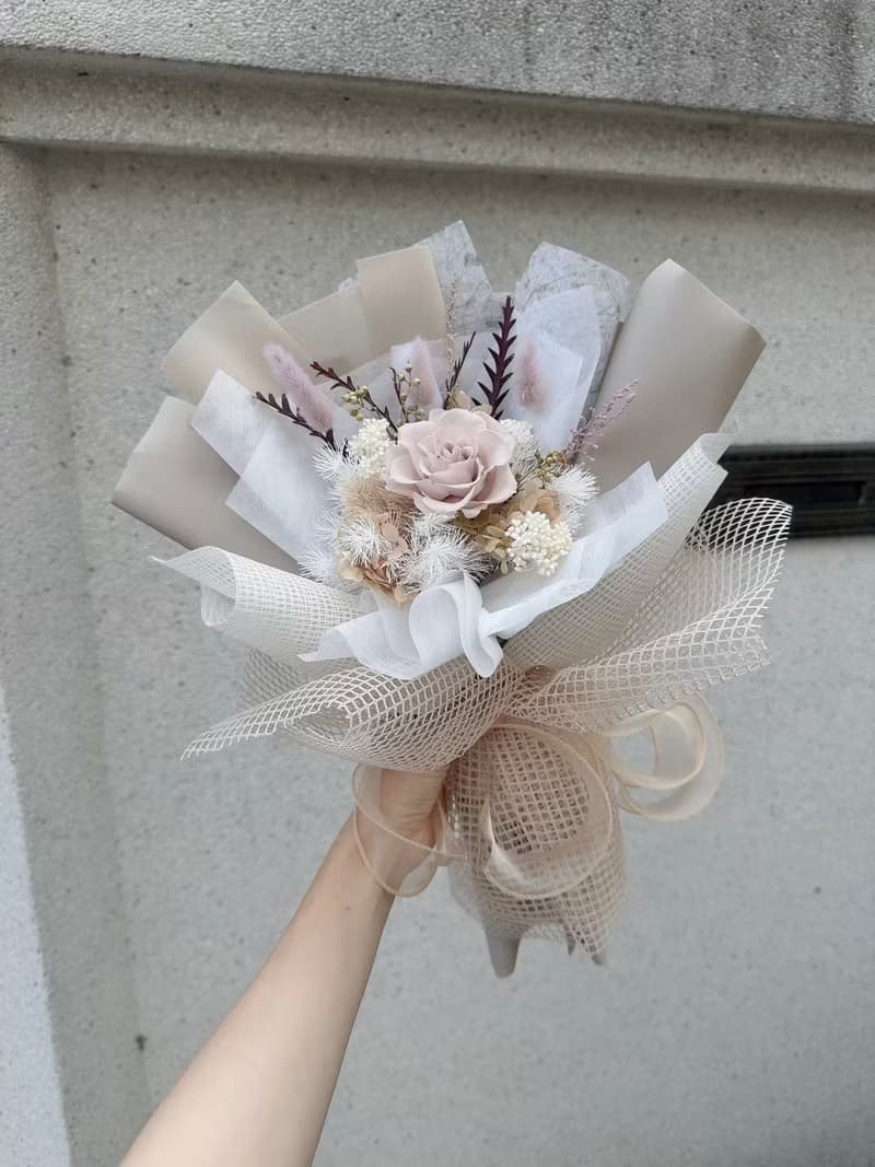 永生玫瑰花束_奶昔香草_裸色_奶茶色
