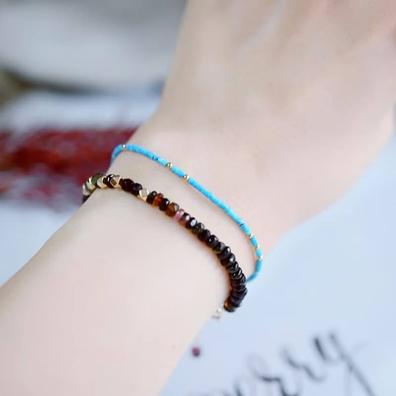 人生の守護石 極細ターコイズのブレスレット 12月誕生石