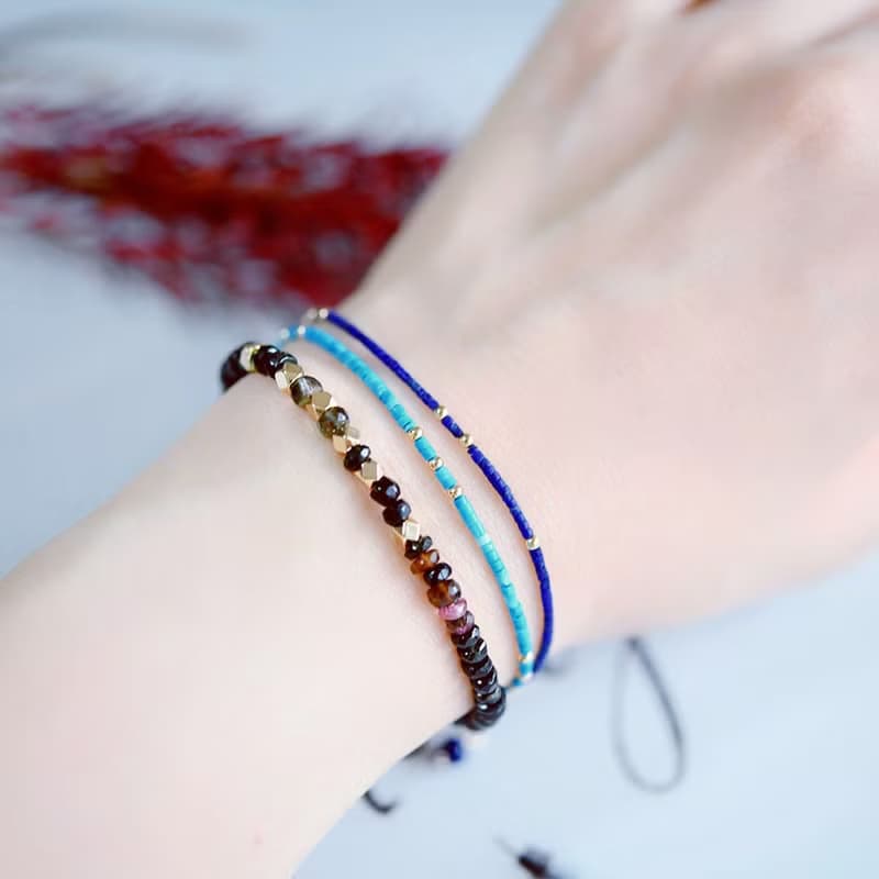 人生の守護石 極細ターコイズのブレスレット 12月誕生石