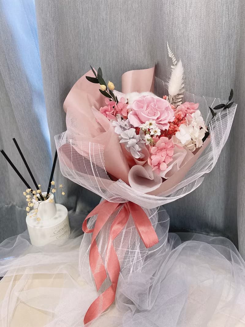 浪漫粉 日本永生玫瑰網紗花束 母親節 畢業花束