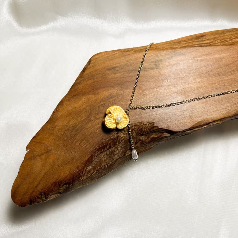 【 原創手作】微鉤小花磁吸項鍊 黃花 聖誕禮物 聖誕節 蕾絲 鉤針