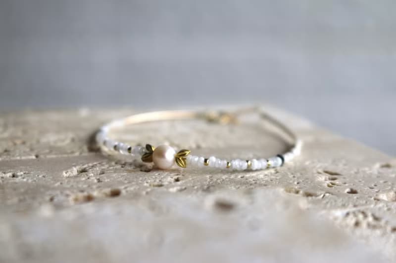 六月誕生石 手鍊 珍珠 月光石 - 噴火龍 -