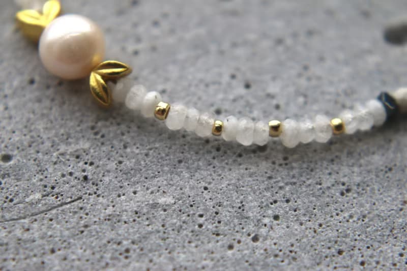 六月誕生石 手鍊 珍珠 月光石 - 噴火龍 -