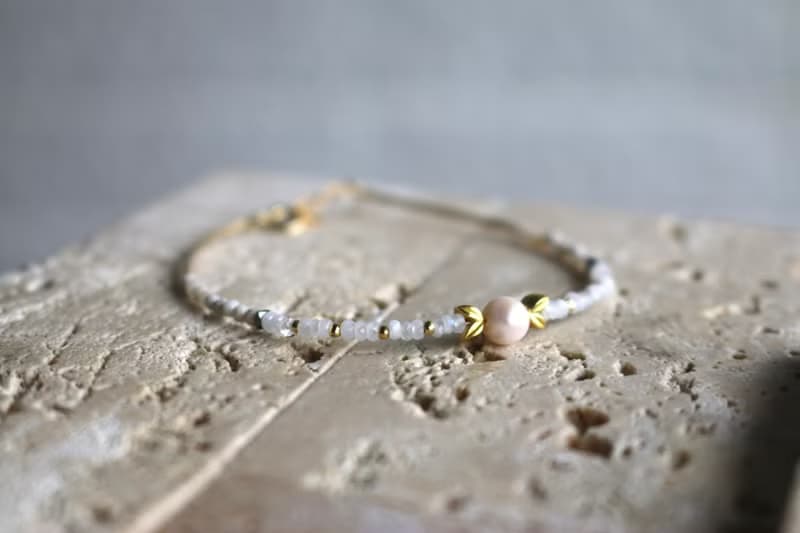 六月誕生石 手鍊 珍珠 月光石 - 噴火龍 -