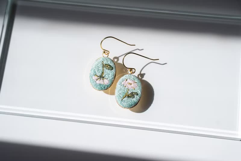油畫風玫瑰刺繡耳環