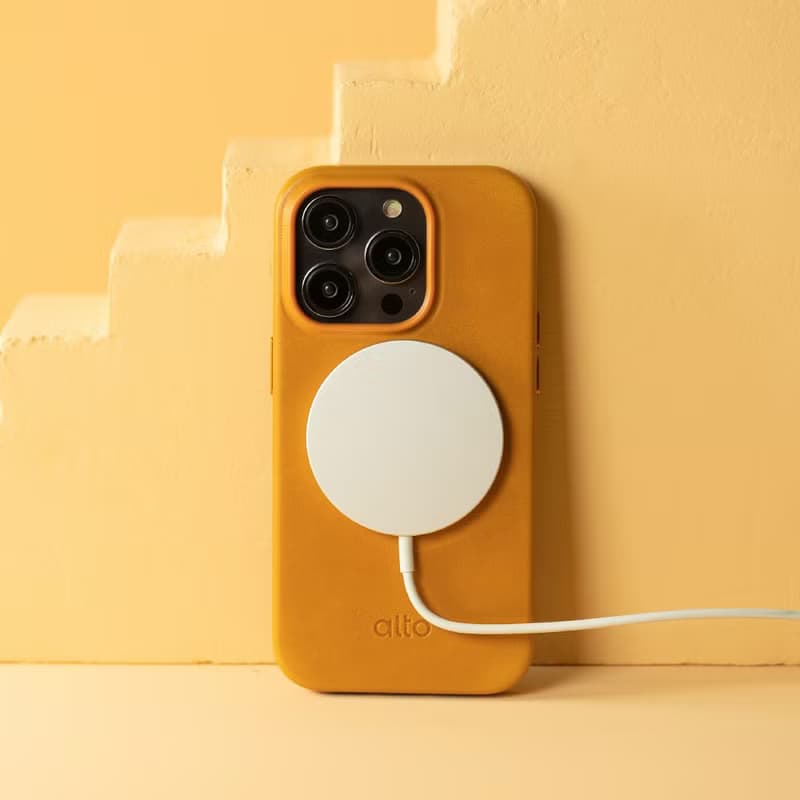 磁吸防摔皮革手機殼 iPhone 14系列 —焦糖棕