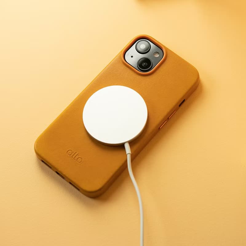 磁吸防摔皮革手機殼 iPhone 14系列 —焦糖棕