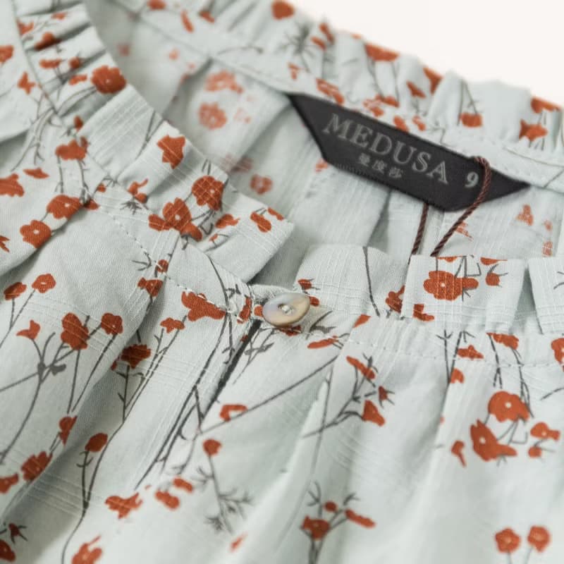 【MEDUSA】藍色碎花棉質小荷葉領口上衣(M-XL) | 女休閒上衣 短袖