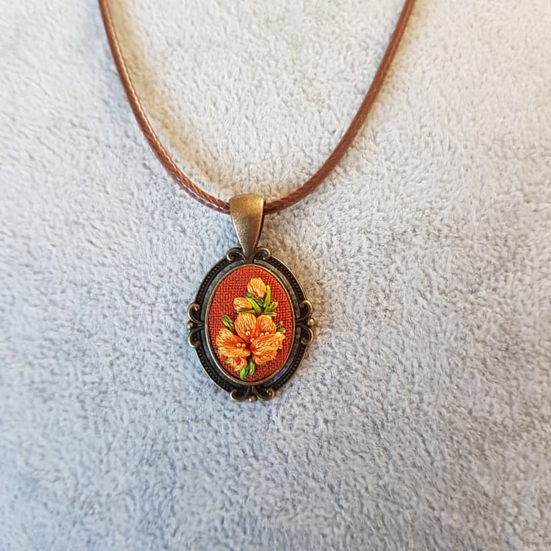刺繡 珠寶 Ribbon embroidered pendant for her, yellow flower jewelry embroidery