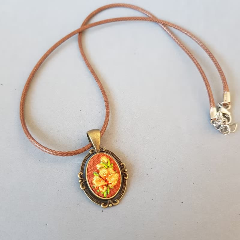 刺繡 珠寶 Ribbon embroidered pendant for her, yellow flower jewelry embroidery