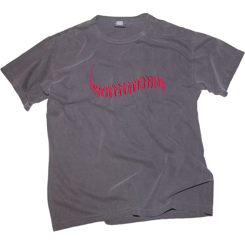 父の日のギフトに。野球のボール 刺しゅう Tシャツ　ユニセックスS〜XLサイズ　Tcollector